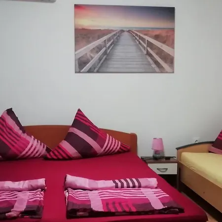 Apartmani Kod Rade Pakostane Exterior photo