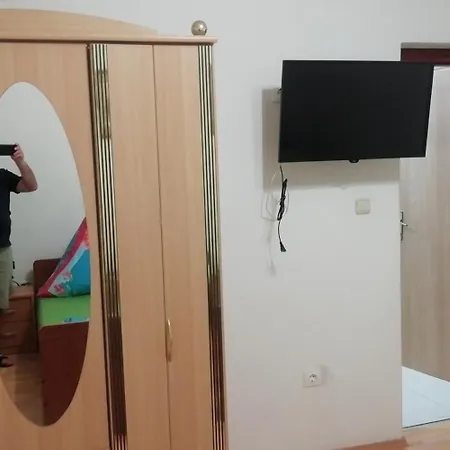 Apartmani Kod Rade Pakostane Exterior photo