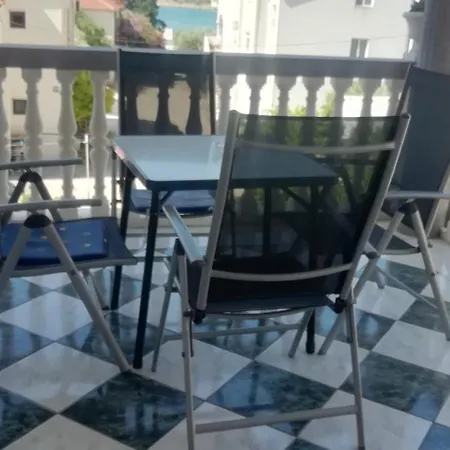Apartmani Kod Rade Pakostane Exterior photo