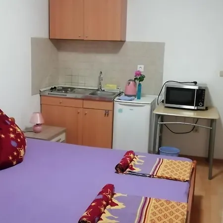 Apartmani Kod Rade Pakostane Exterior photo