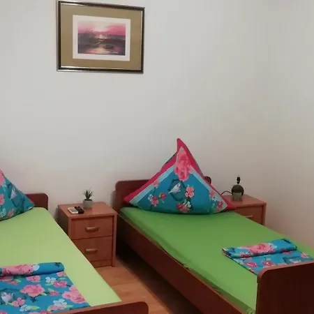 Apartmani Kod Rade Pakostane Exterior photo