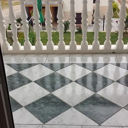 Apartmani Kod Rade Pakostane Exterior photo