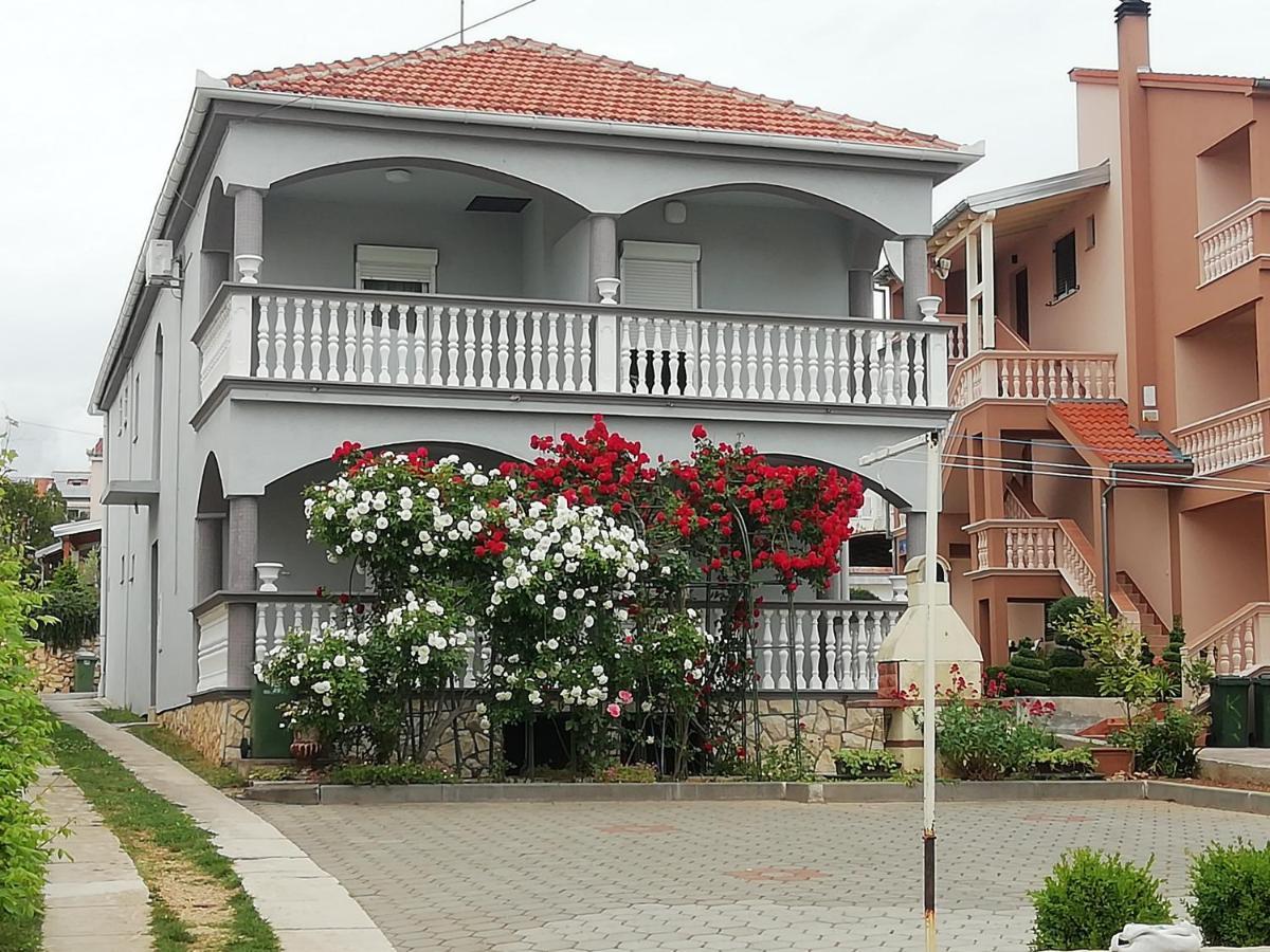 Apartmani Kod Rade Pakostane