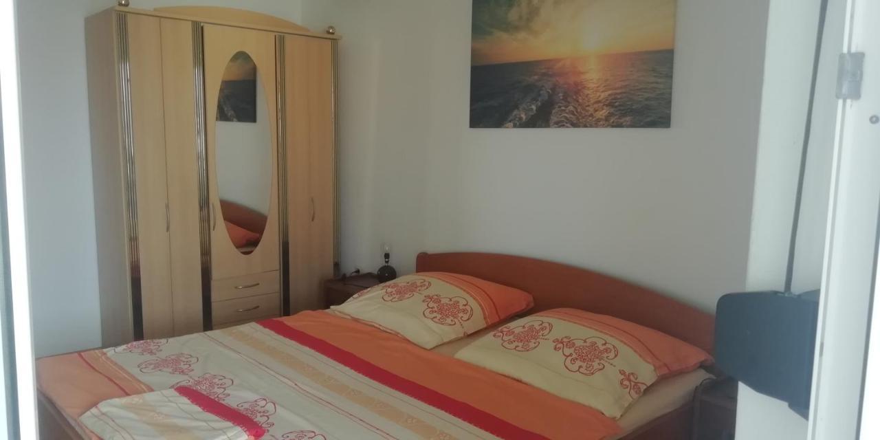 Apartment Apartmani Kod Rade Pakostane