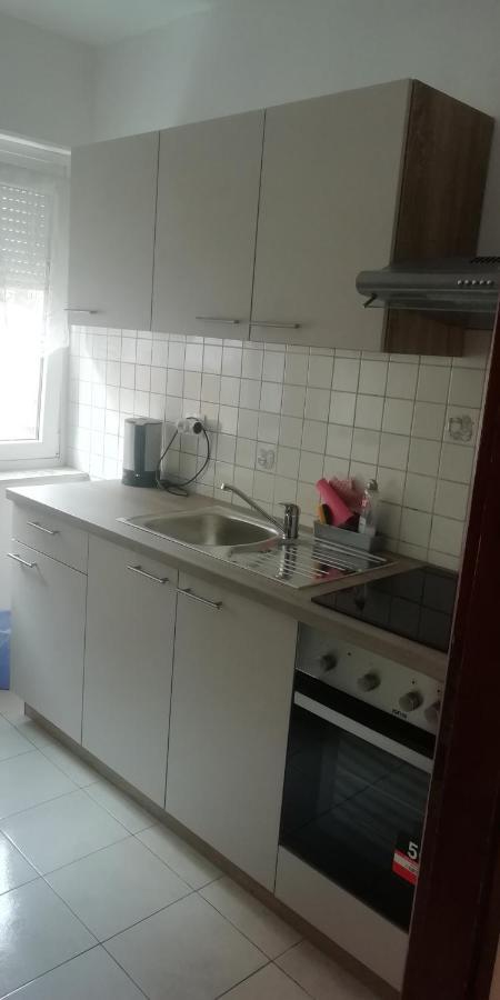 Apartmani Kod Rade * Pakostane