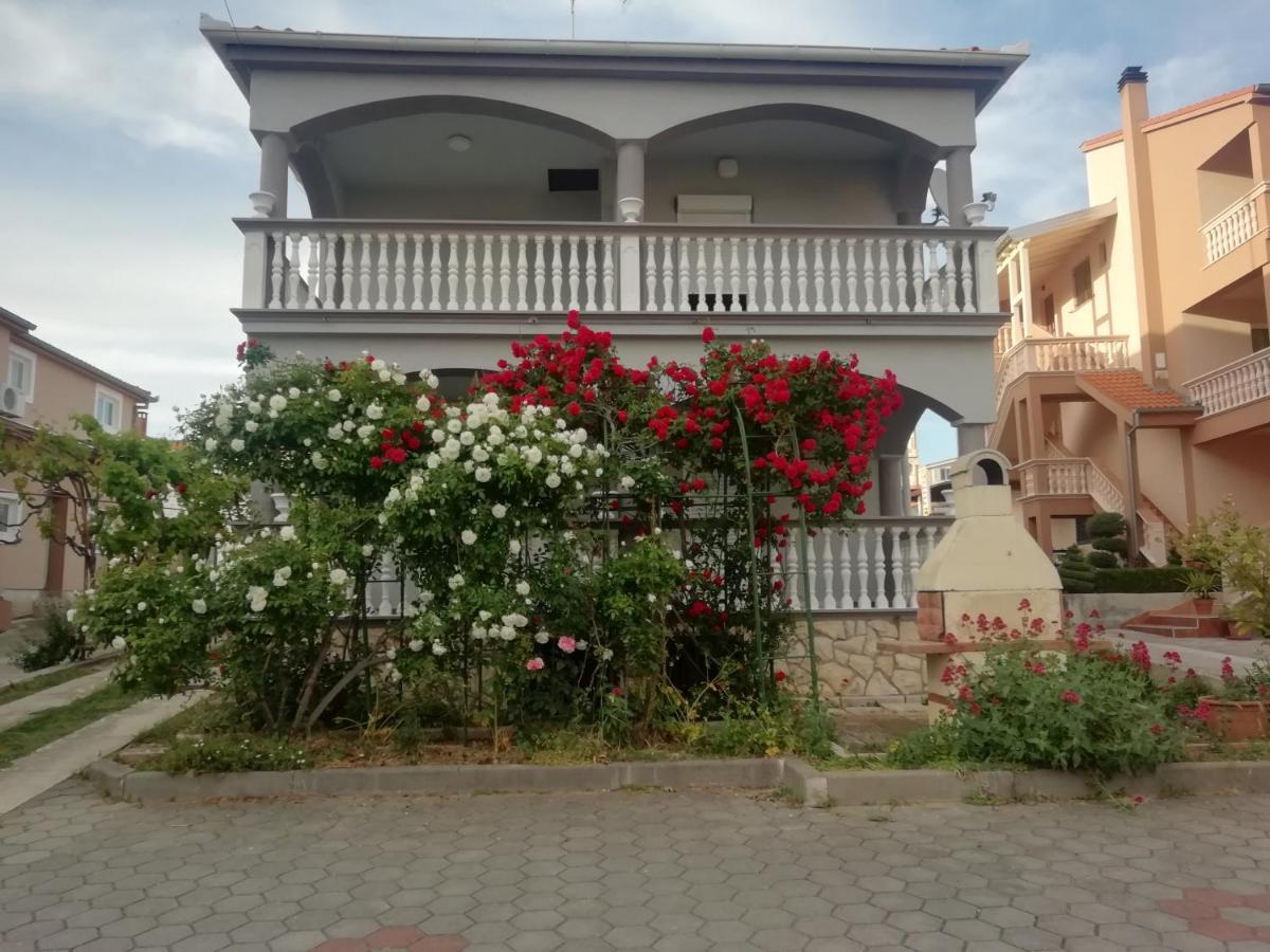 Apartment Apartmani Kod Rade *