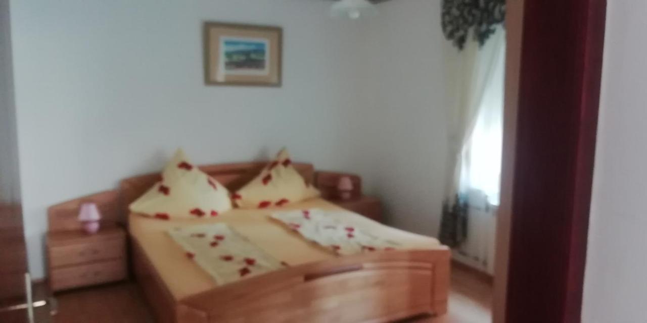 Apartmani Kod Rade *