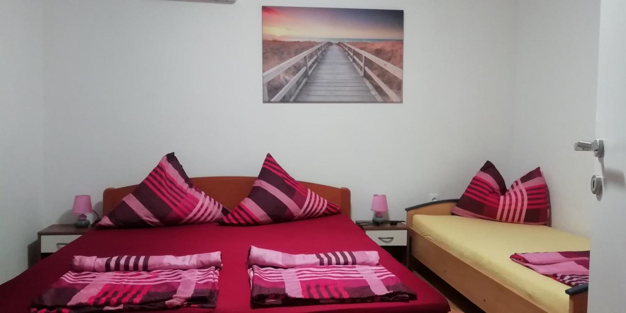 Apartmani Kod Rade * Pakostane