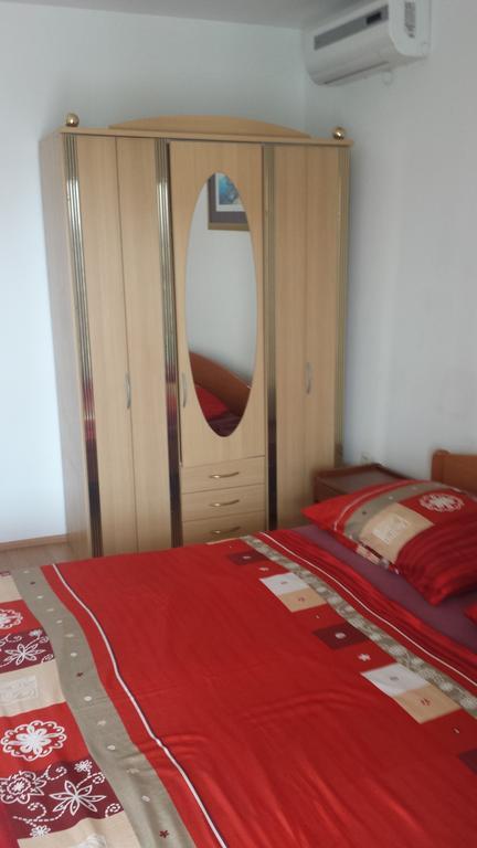Apartmani Kod Rade * Pakostane